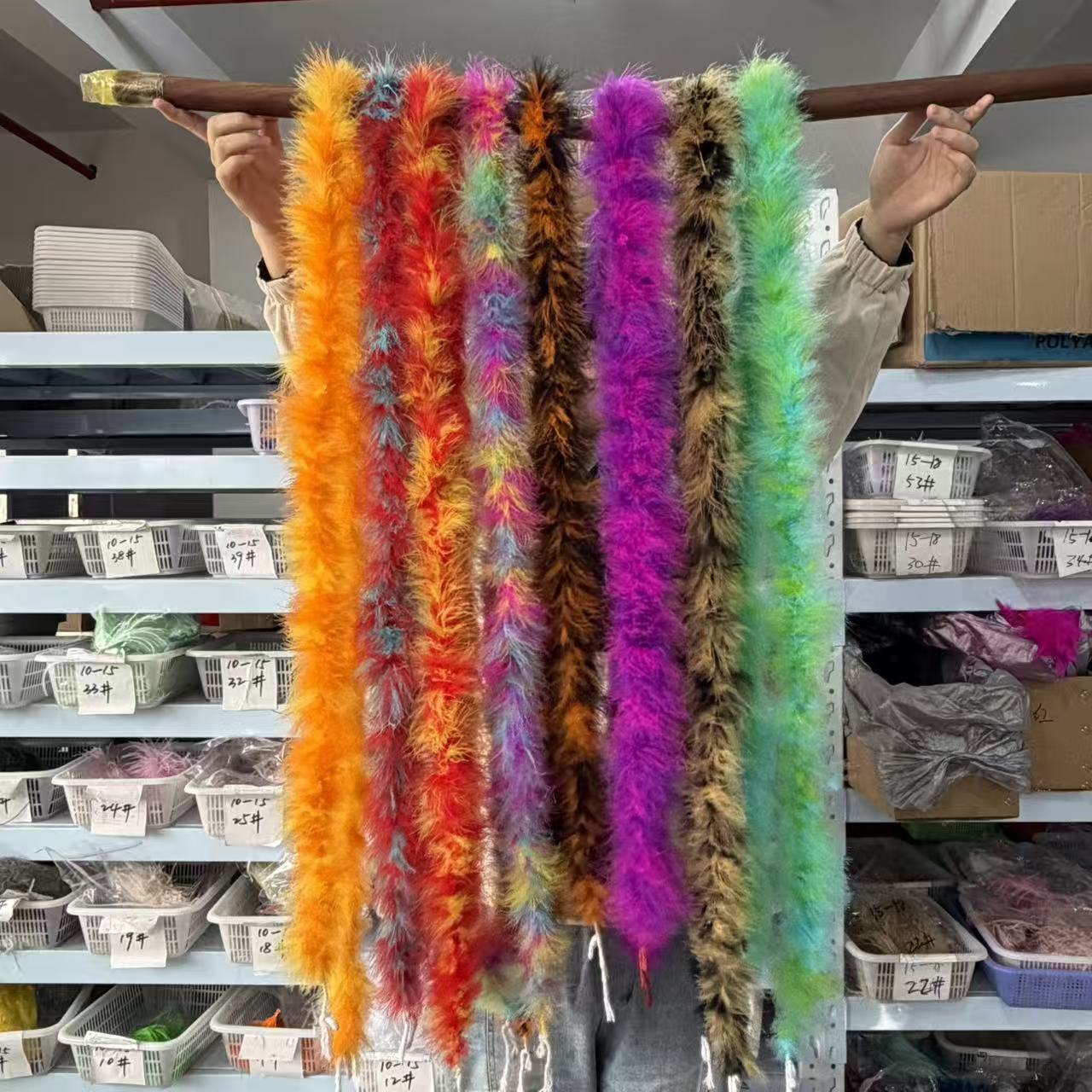 Boa de Penas de Marabu Multico - Feather Trim Marabou avaliação e preço